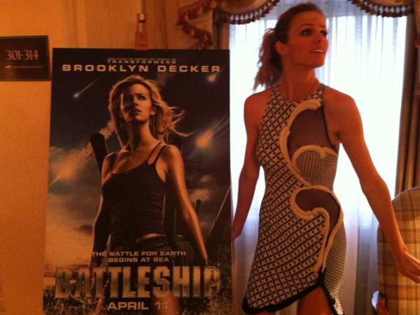 brooklyn-decker-battleship-poster-twitpic-01.jpg