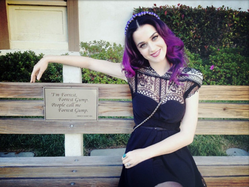 katy-perry-on-a-bench.jpg