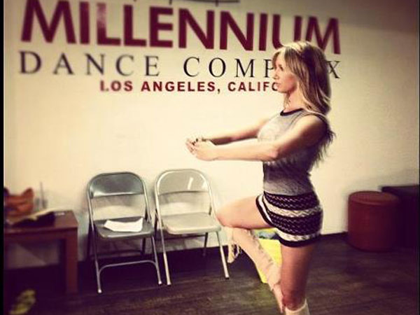 ashley-tisdale-shows-legs-while-dancing-on-twitter.jpg